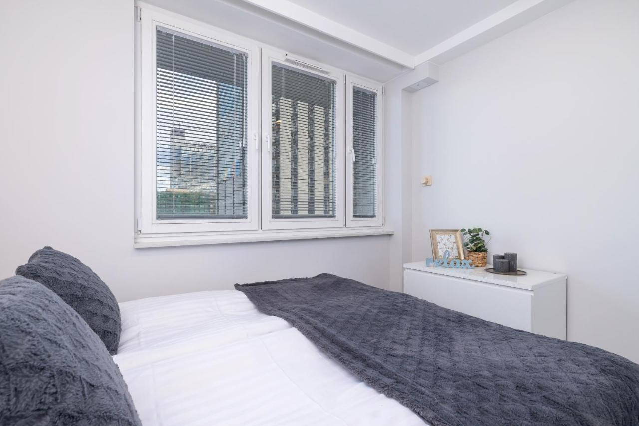 Korfantego Stylish Apartment With City View Spodek Katowice By Noclegi Renters Exterior foto